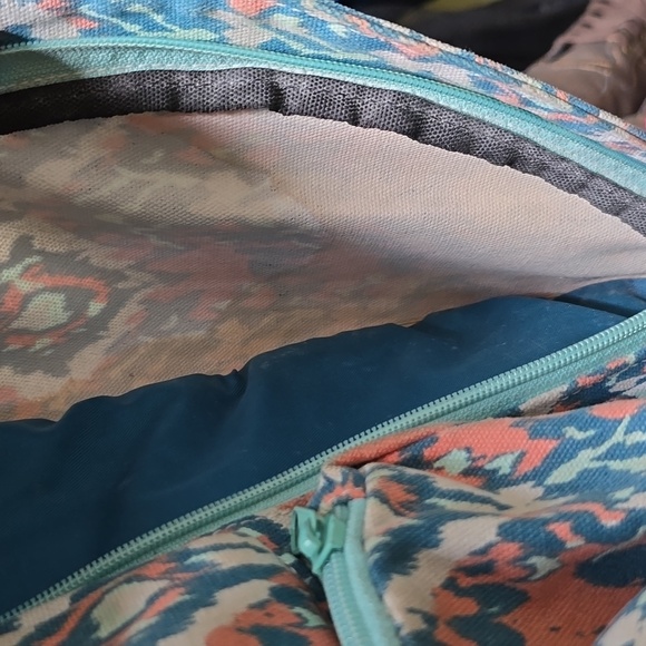 Kavu sling bag - Picture 8 of 8